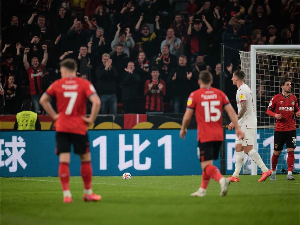 增添了无可 增添了无可