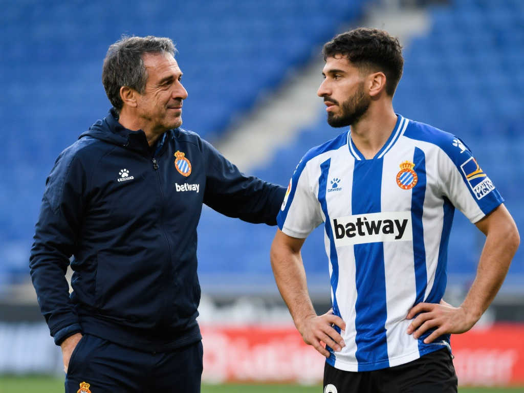 队显然还有 队显然还有